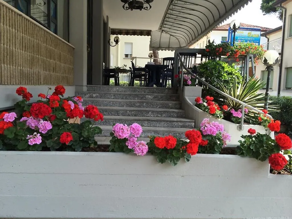 Hotel&Residence Al Mare Lido di Jesolo 3*,
